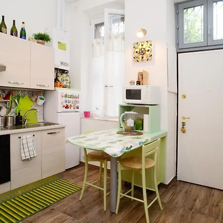 Comfortable, Silent And Charming Loft By The Navigli Milánó